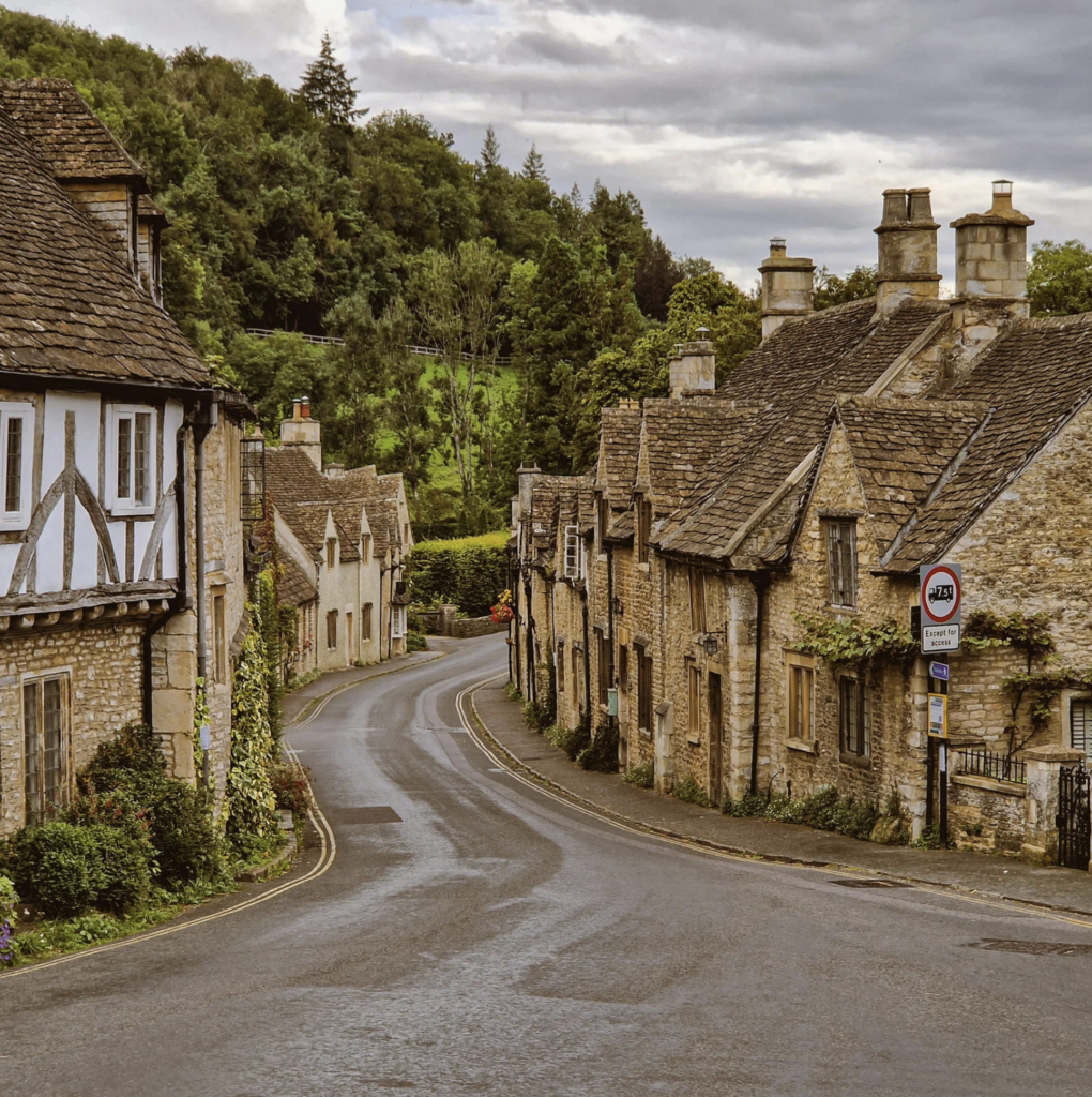 Village-to-village walking trail through the Cotswolds countryside in England.